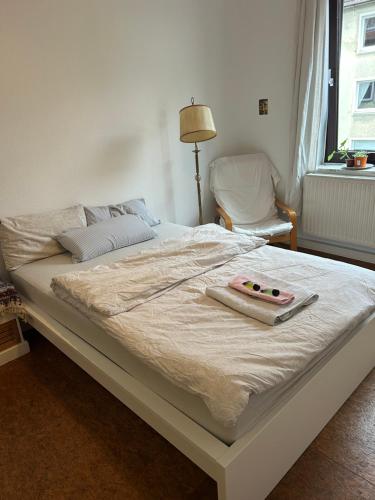 Minimalistic bright room 12min from Hanover central station, Hannover (foto 2)