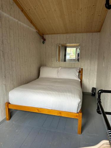 Pax, Little Hide away in Ryde East