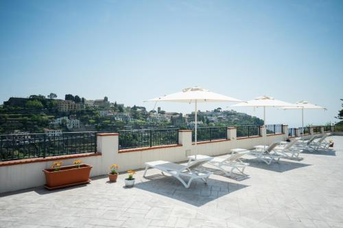 Guesthouse with Suites on the Amalfi Coast - Residence Villa Ruocco near Amalfi - 300sqm Open Terrace near Ravello - Breathtaking View chambre d'hôte Scala