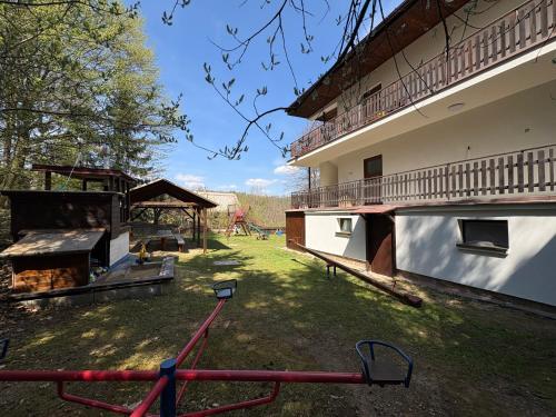 Játszótér, Apartmány Veselka (Apartmany Veselka) in Bitov