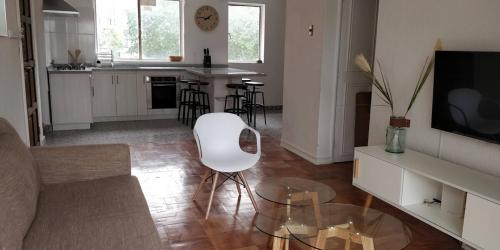 Remodeled 3 Bedroom in the best neighbourhood