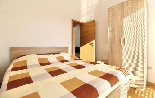 Cejovic Apartments & Pool - image 3