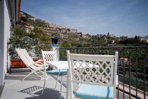 Guesthouse with Suites on the Amalfi Coast - Residence Villa Ruocco near Amalfi - 300sqm Open Terrace near Ravello - Breathtaking View 3