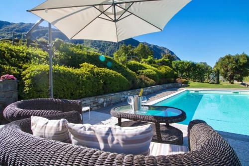 Peldbaseins, Villa Giorgia Lake View Villa with Private Pool - Happy Rentals in Castelveccana
