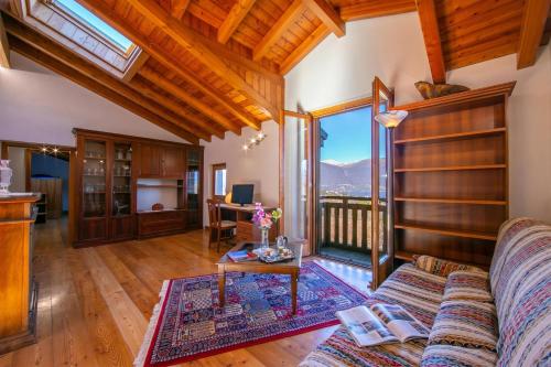 Villa Giorgia Lake View Villa with Private Pool - Happy Rentals in Castelveccana