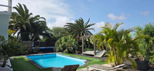 Oasis Lajares Charming oasis with pool and garden in Lajares