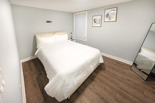 Modern 2BR Gem Free Parking-10 min Midway Airport-15 min Dtwn in Cicero