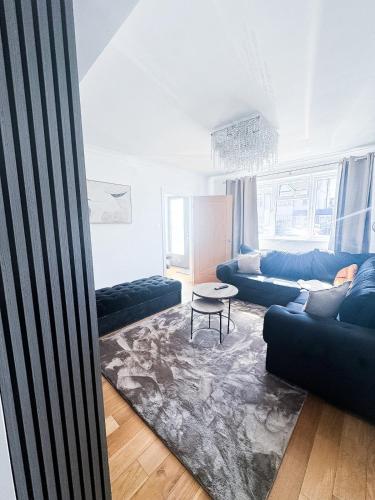 Family 3BR Home with Parking & Garden Sleeps 6 gîte à louer Lee Spur Junction