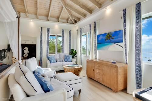 Patogumai, Villa Serena Water Island in Sent Tomas