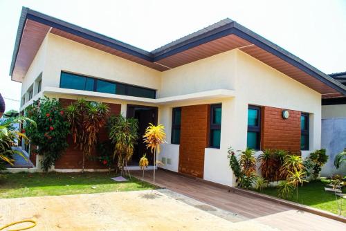 villa km19 – khách sạn tại Assinie-Mafia