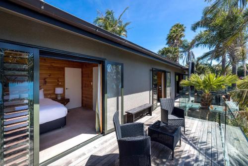 Palms on Kennedy Point in Surfdale