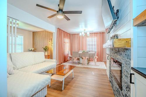 Κοινόχρηστο σαλόνι/χώρος τηλεόρασης, Cozy Modern Home near Braves Stadium 3BR & 3BA in Σμύρνα(Τζιόρτζια)