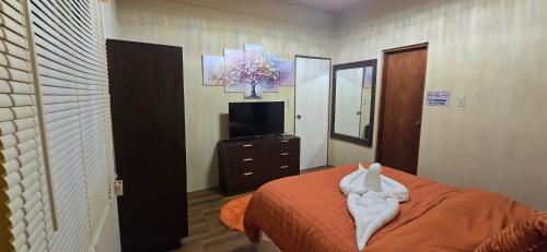 Cozy Hub -A in Guana Bay