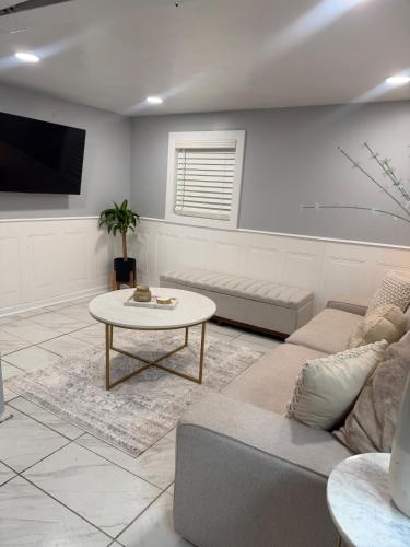 Cozy 2br Stay 15 Min to Downtown Chicago in Cicero