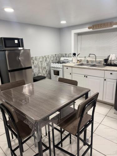 Cozy 2br Stay 15 Min to Downtown Chicago in Cicero