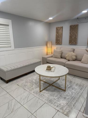 Cozy 2br Stay 15 Min to Downtown Chicago in Cicero