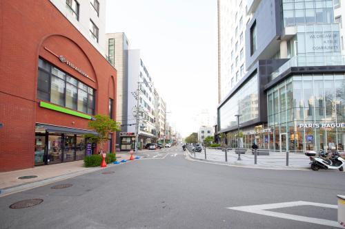 주변 환경, K-그랜드 호스텔 신촌 (K-Grand Hostel Sinchon) in 신촌