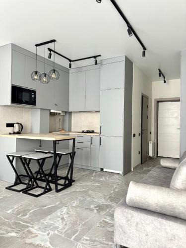 1bd Apartment in Sanville Park, Sviatopetrivske - 2 floor 313 in Sviatopetrivske