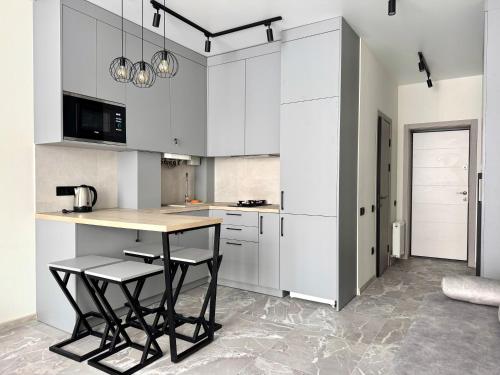 1bd Apartment in Sanville Park, Sviatopetrivske - 2 floor 313 in Sviatopetrivske