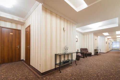 Premier Hotel Abri - image 4