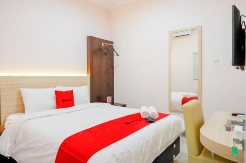 RedDoorz near Gejayan 3 Room Type - Double Room