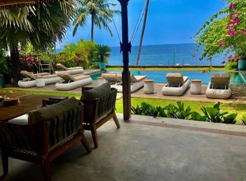 View, LOUKA BEACH BALI in Tulamben
