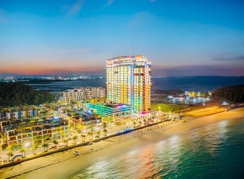 Unterkunft von außen, Flamingo Hai Tien - Ocean View Resorts in Thanh Hoá / Sầm Sơn Beach
