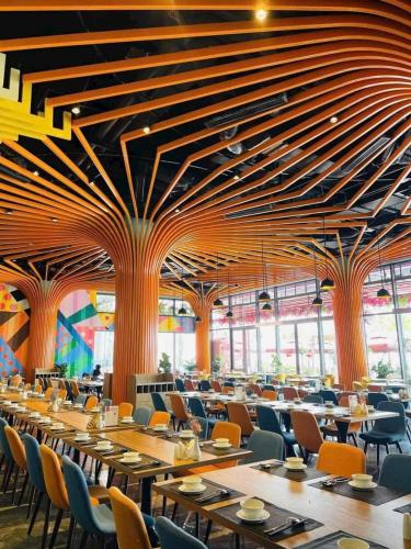 Restaurant, Flamingo Hai Tien - Ocean View Resorts in Thanh Hoá / Sầm Sơn Beach