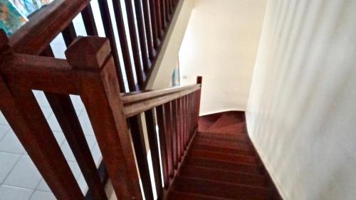 2 bedrooms, 6 beds