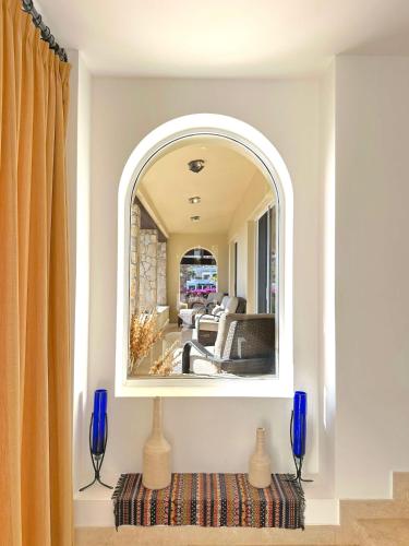 Casa Struthers, Luxury Villa, Beach Access in Cabo San Lucas, Mexico
