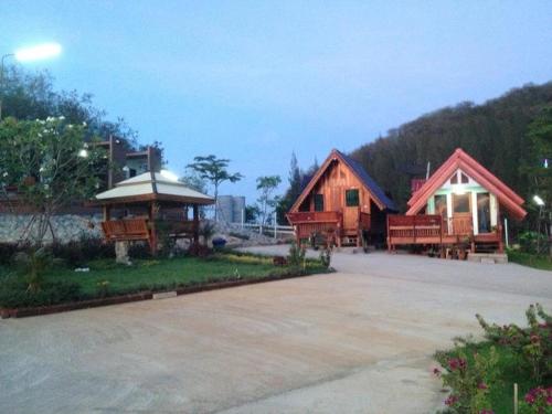 Exterior view, บ้านเรือนไท มวกเหล็ก Ban Ruenthai MuakLek in Muak Lek
