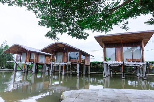 Saung Komando Ciwidey - Bandung