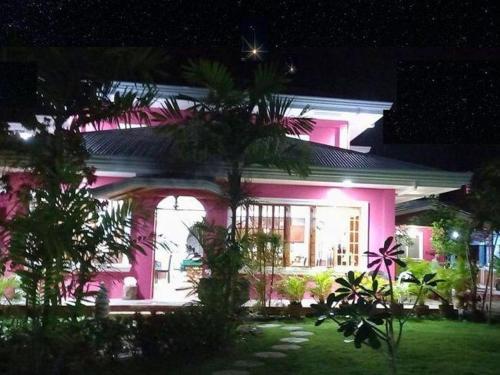 5 Bedroom house in Poblacion Cebu in Compostela