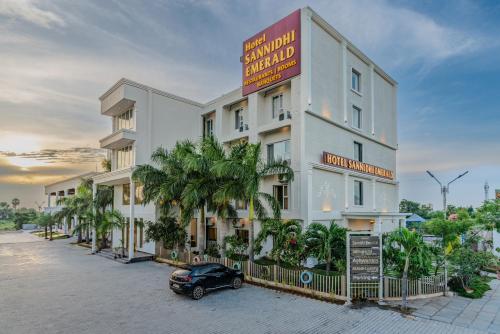 Hotel Sannidhi Emerald