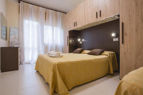 Suite, 2 camere da letto, vista parziale sul mare