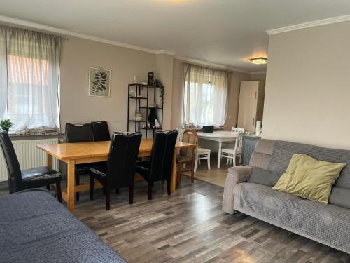 Schöne Wohnung Mit Dem Garten (Schone Wohnung Mit Dem Garten) in Jubek