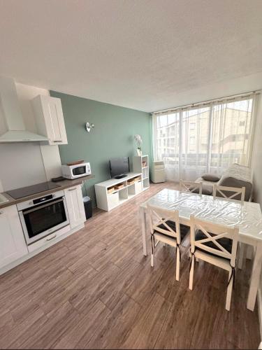 Appartement Cap d'Agde idéal pour 2 personnes, à 2 minutes à pied du port