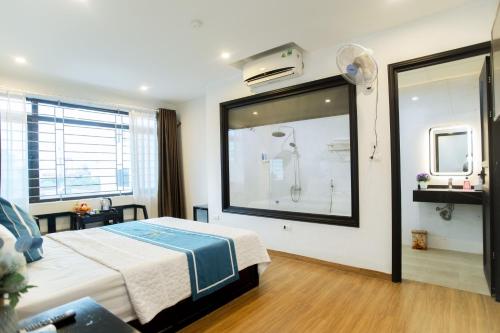 room detail thumbnail 0