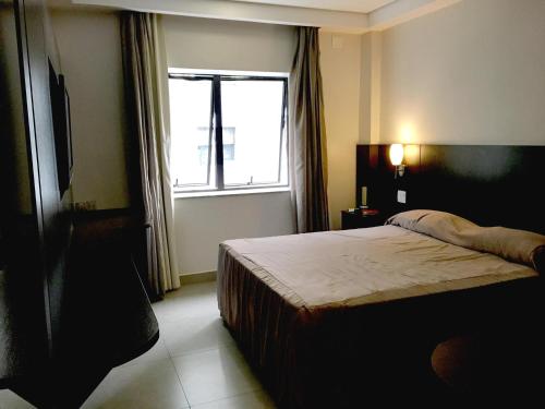 Deluxe Double Room image 5