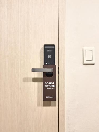 Hithere guesthouse Room Type - Annex wing Economic twin bed room with private bathroom