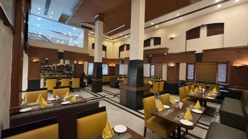 ห้องอาหาร, โรงแรมเรซิเดนซี (Hotel Residency) in ชลันธระ