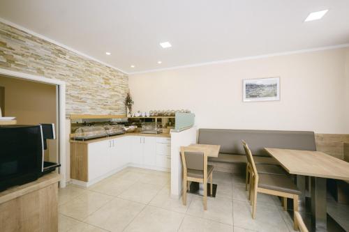 Food and beverages, Pension Seehof in Franking