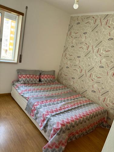 Lisbon Luxury Apartment with 4 Bedrooms - image 3