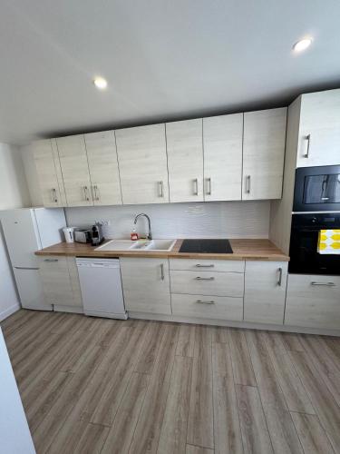 Appartement 1 morangis in Моранжи