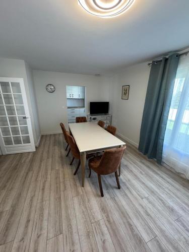 Appartement 1 morangis in Моранжи