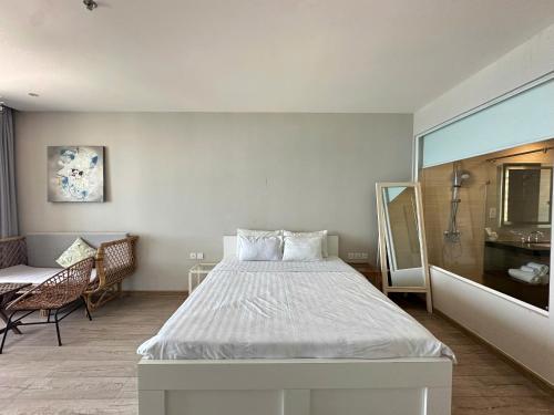 Central Beachfront Homestay Nha Trang - image 4
