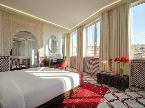 room detail thumbnail 1