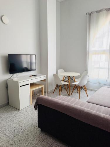 TABLERO 203, Increíble Apto 6 pax cerca Playa del Inglés - Montaña La Data