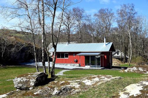 Dārzs, Østhusvik Cabin in Rennesoy