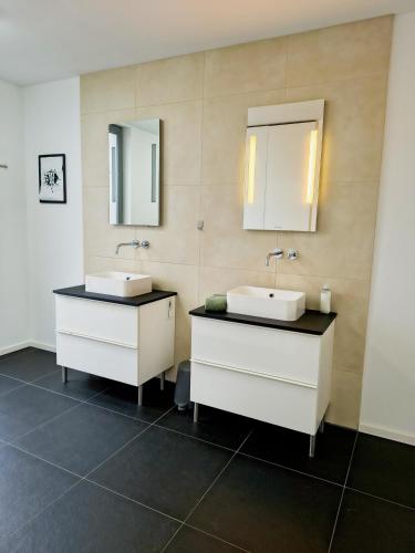 Bathroom, Villa in Meisenheim